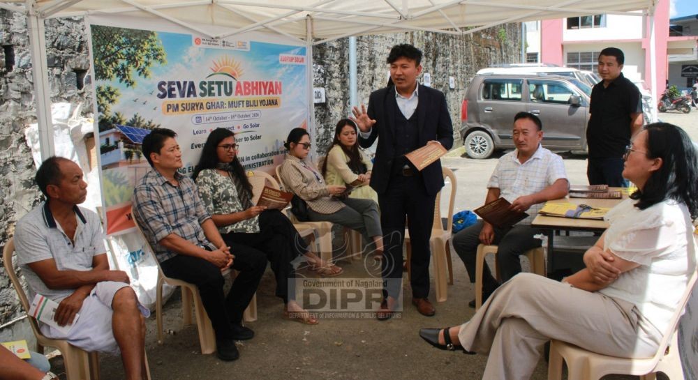 SDO (Civil), Mokokchung, Ajay Moktan, IAS, speaking at the launch of the Seva Setu Abhiyan under the PM Surya Ghar: Muft Bijli Yojana at the DC’s Office Complex, Mokokchung, on October 14. (DIPR Photo)